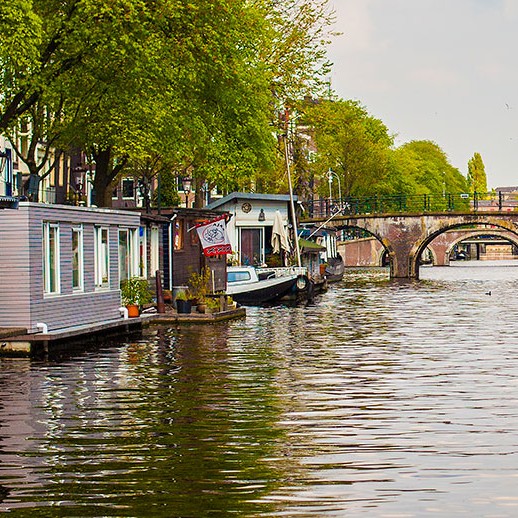 Houseboats for Rent in Amsterdam: